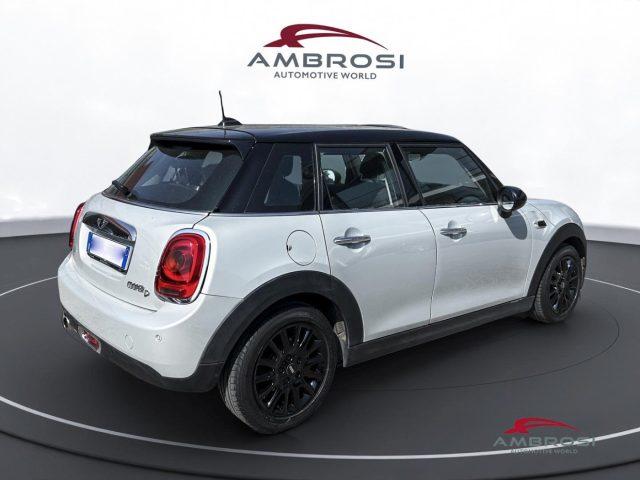 MINI Cooper D 5 porte 1.5 Hype Auto