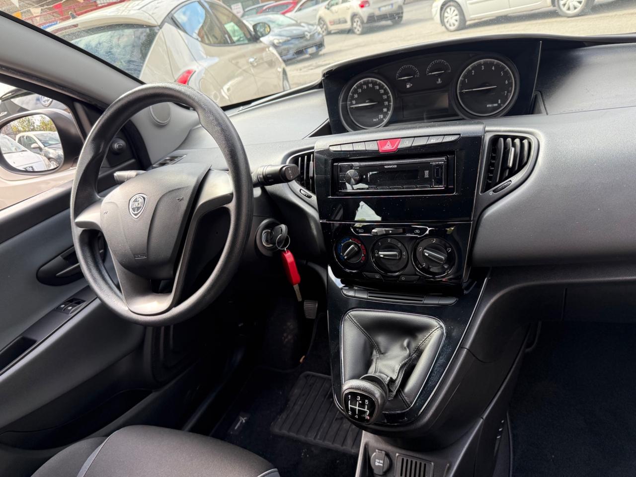 Lancia Ypsilon 1.2 69 CV 5 porte Silver