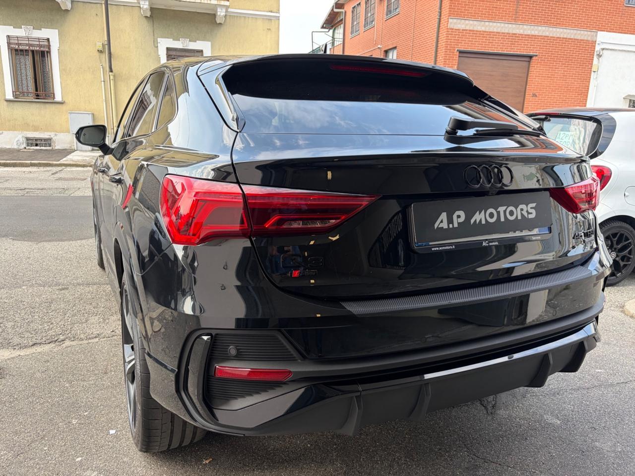 Audi Q3 SPB 45 TFSI quattro S tronic Identity Black