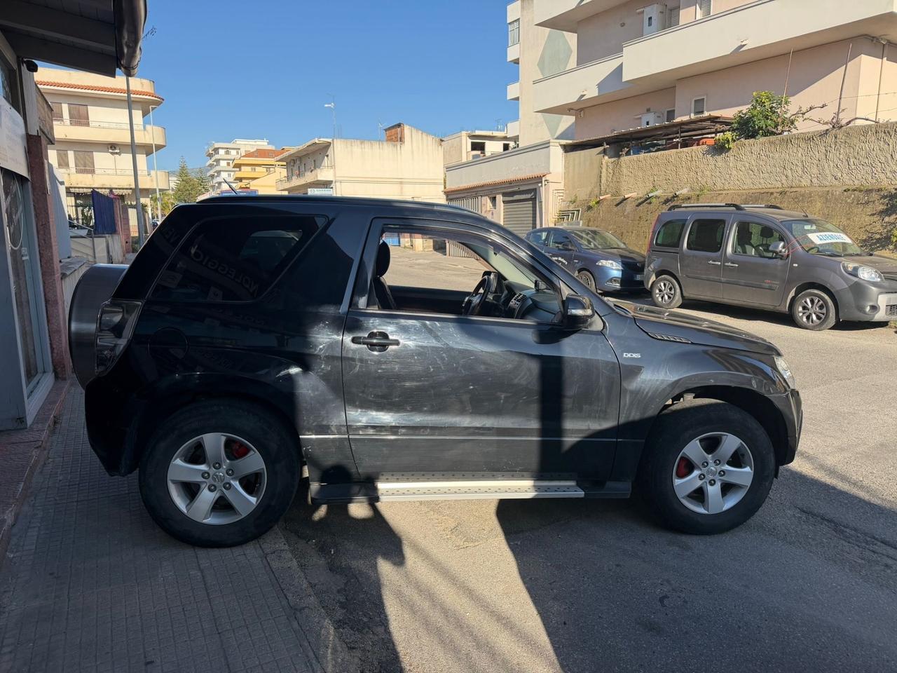 Suzuki Grand Vitara 1.9 DDiS 3p. Special Edition