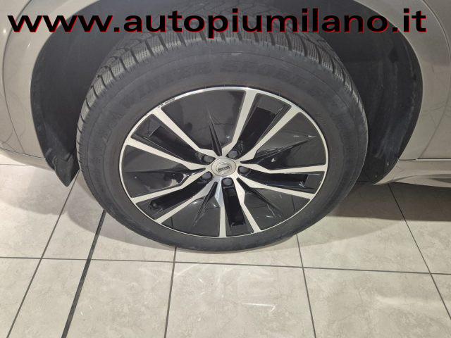VOLVO XC90 B5 (d) AWD Geartronic Momentum