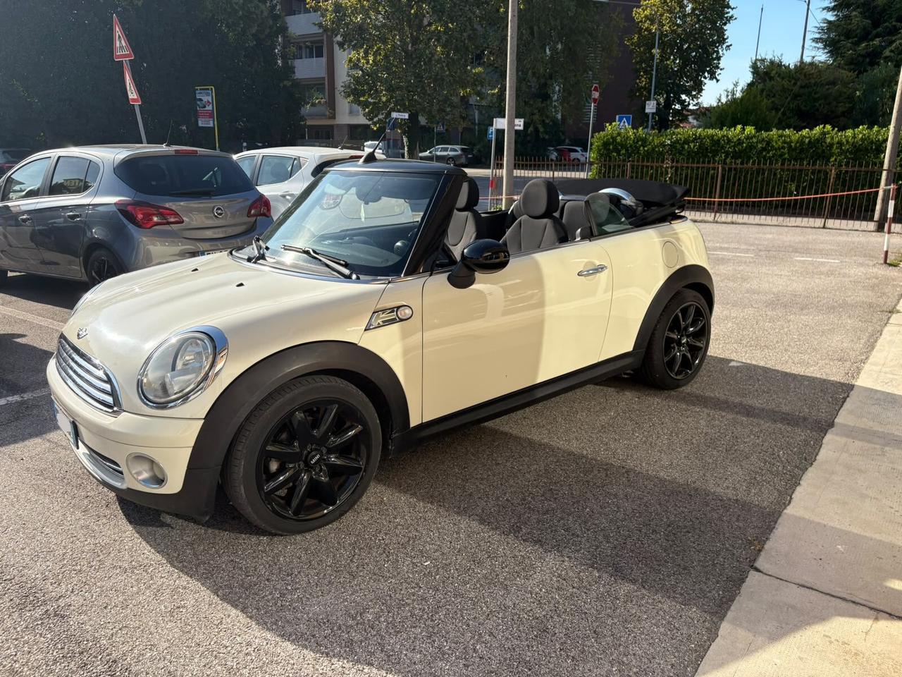 MINI 1.6 16V Cooper Cabrio