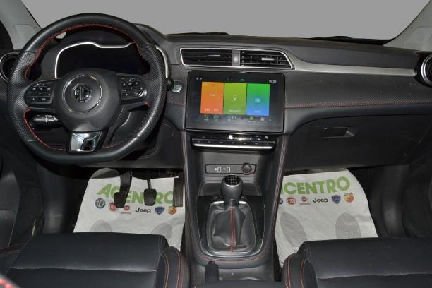 MG ZS - 1.5L 5MT LUXURY