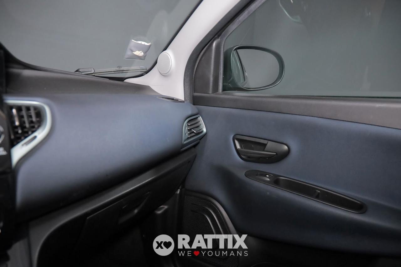 Lancia Ypsilon 1.0 Firefly Hybrid 70CV Platino