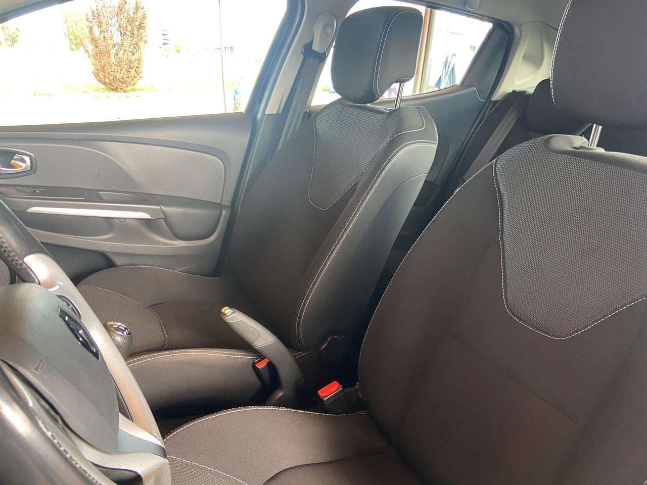 Renault Clio dCi 8V 90CV Start&Stop 5 porte NEOPATENTATI