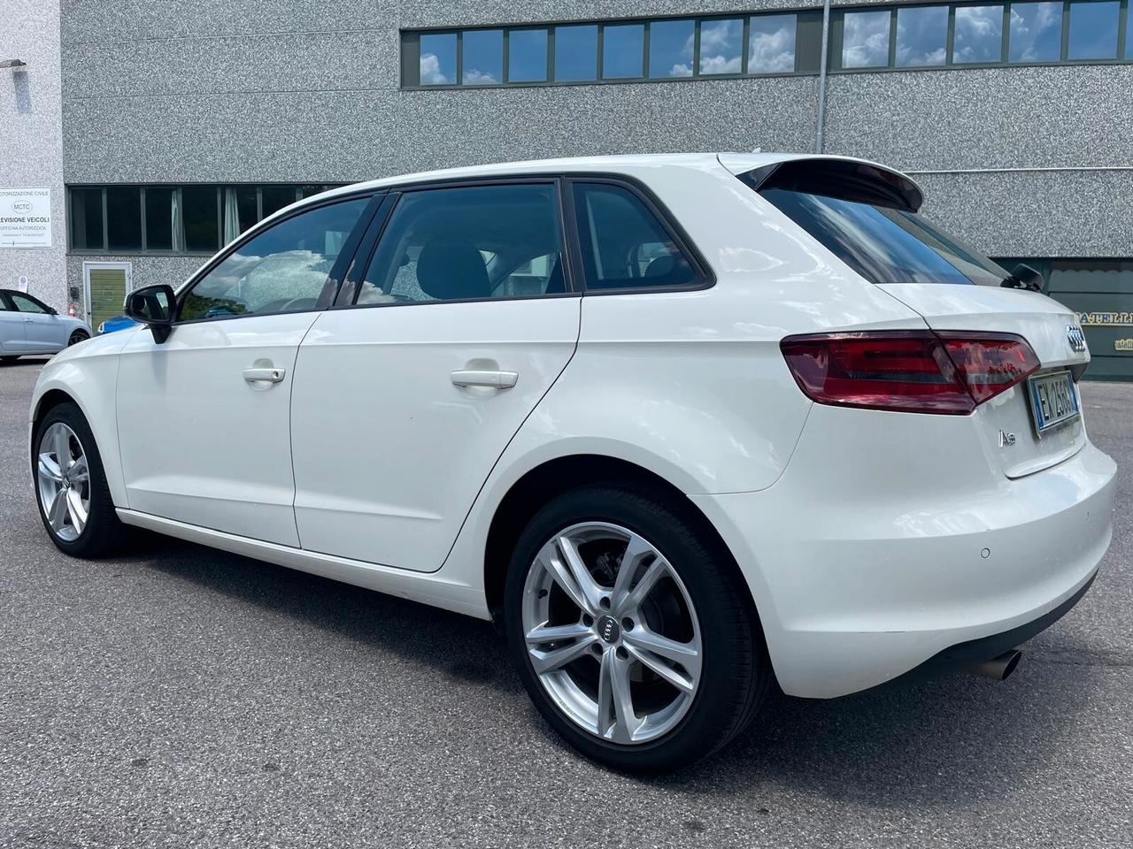 Audi A3 SPB 1.6 TDI ultra Attraction