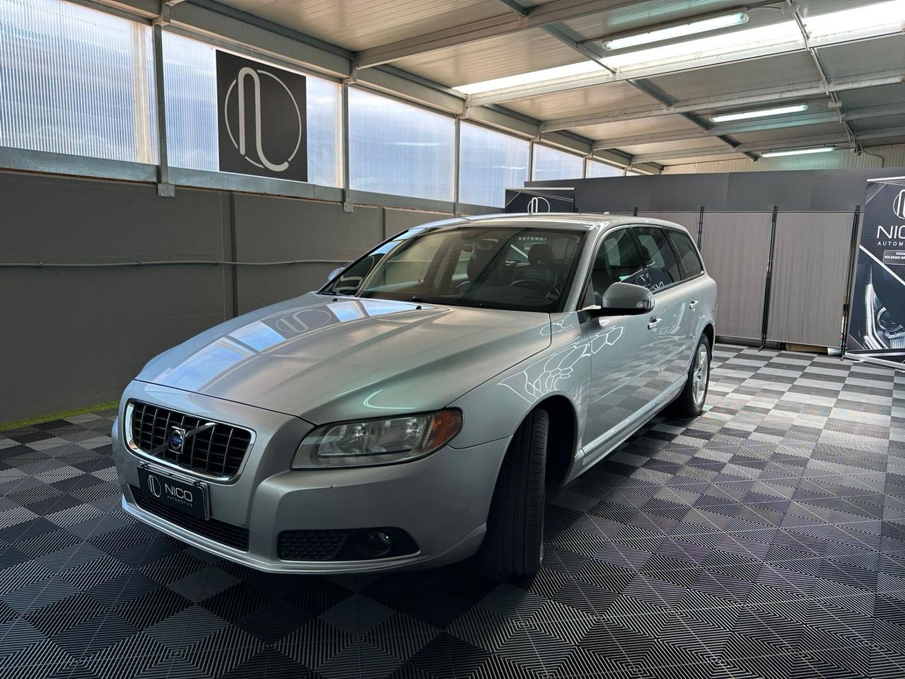 Volvo V70 2.4 D5 Momentum