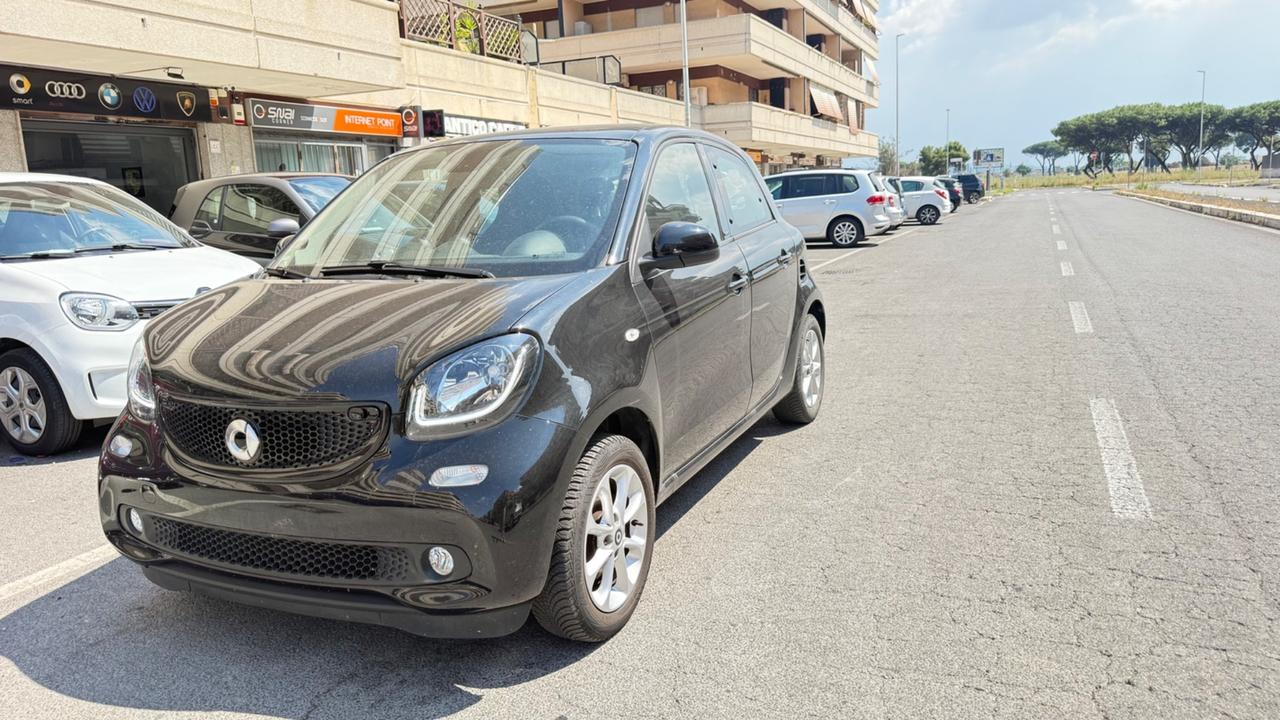Smart ForFour 90 0.9 Turbo Prime LED NAVI KAMERA PANORAMA PDC BLUETOOTH BRACCIOLO
