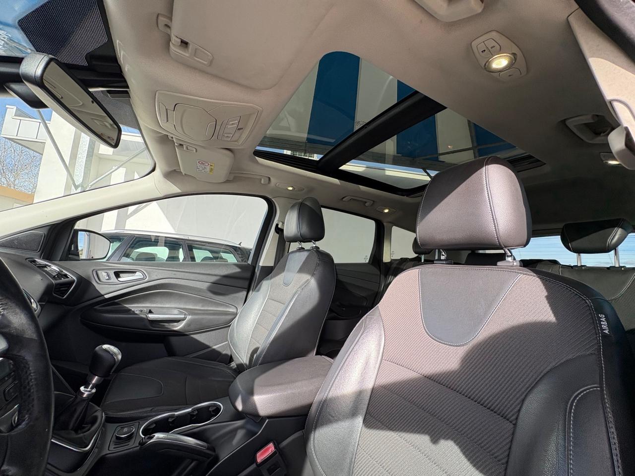 Kuga 2.0 TDCI 150 CV 2WD Titanium TETTO APRIBILE!