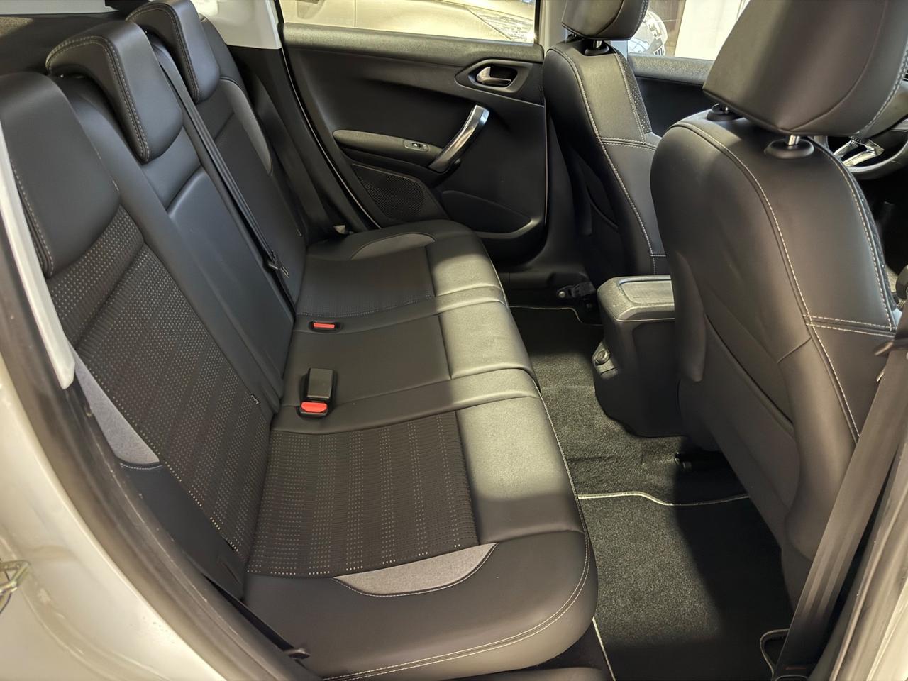 Peugeot 2008 1.6 e-HDi 92 CV Stop&Start Allure