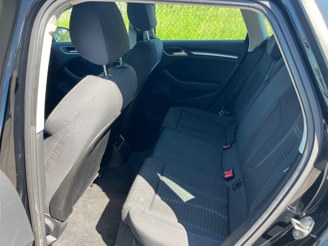 AUDI A3 SPB 1.6 TDI S tronic Ambition S - Line