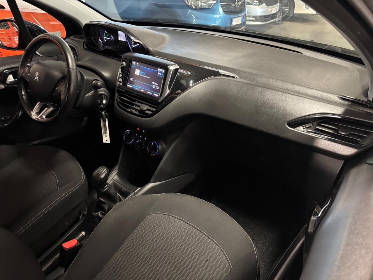 Peugeot 208 1.2 BENZINA Active OK NEOPATENTATI