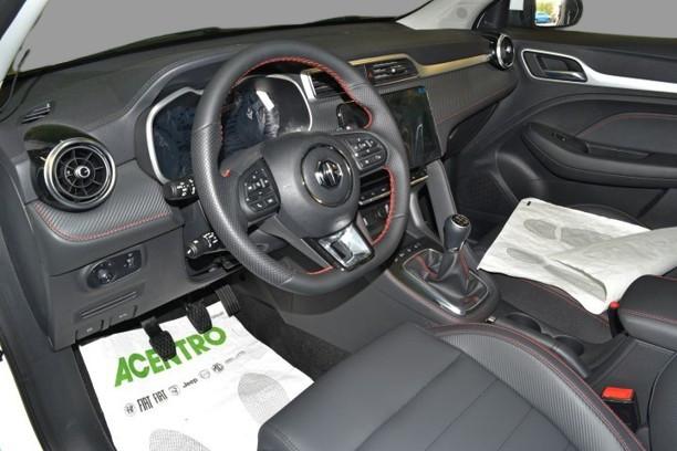 MG ZS - 1.0T 6MT LUXURY