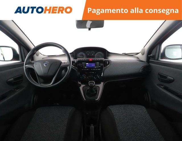 LANCIA Ypsilon 1.0 FireFly 5 porte S&S Hybrid Ecochic Silver