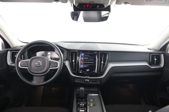 VOLVO XC60 XC60 B4 (d) automatico Momentum Pro