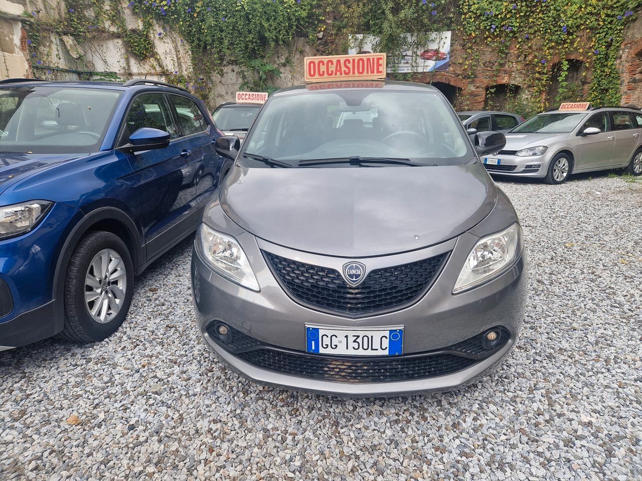 Lancia Ypsilon 1.0 FireFly 5 porte S&S Hybrid Ecochic Silver