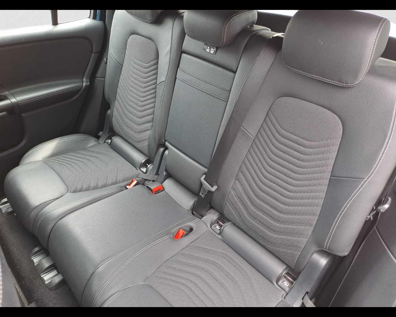 Mercedes-Benz GLB (X247) - GLB 220 d Automatic 4Matic Sport