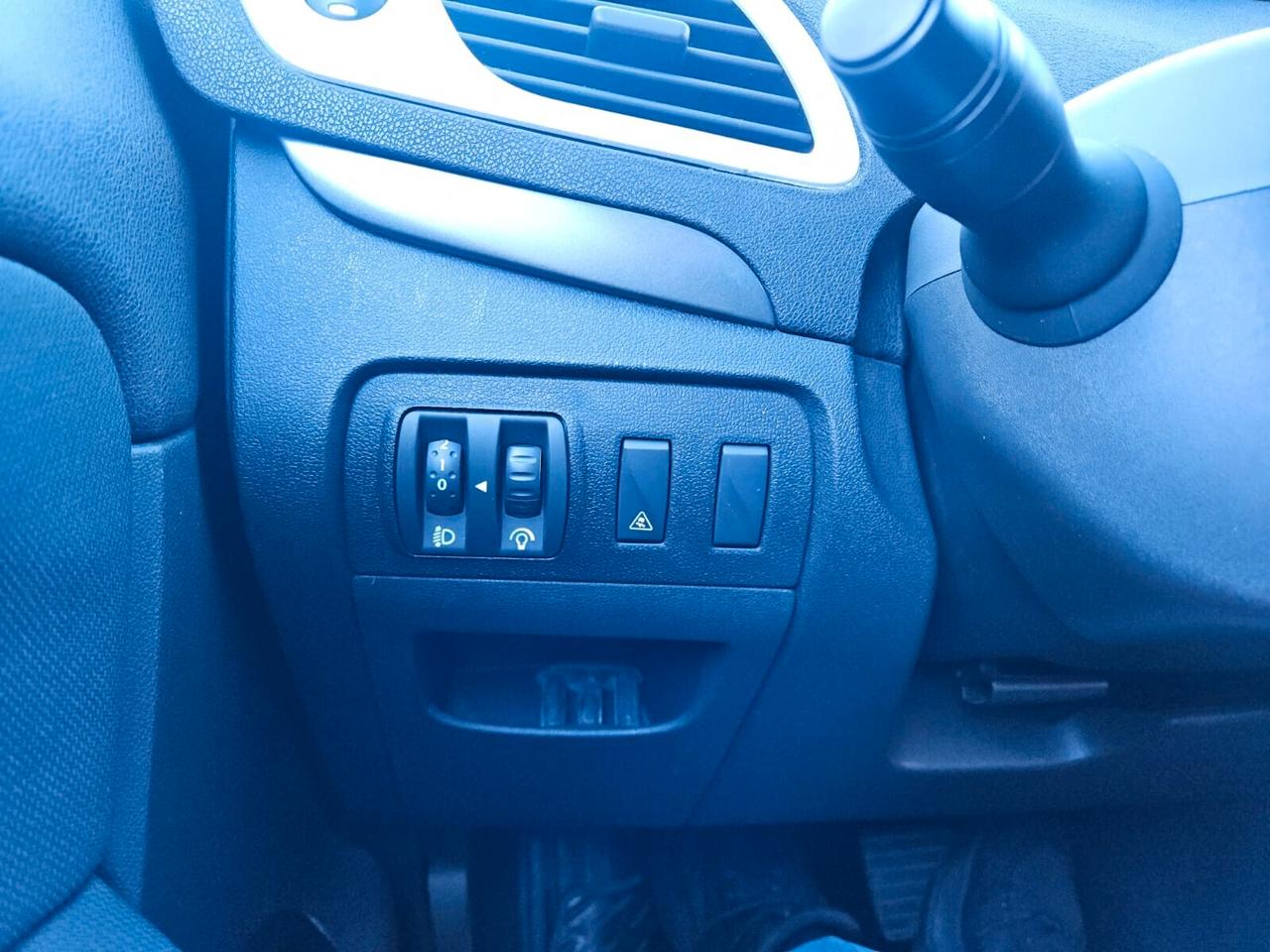 Renault Scenic Scénic X-Mod 1.9 dCi 130CV Luxe