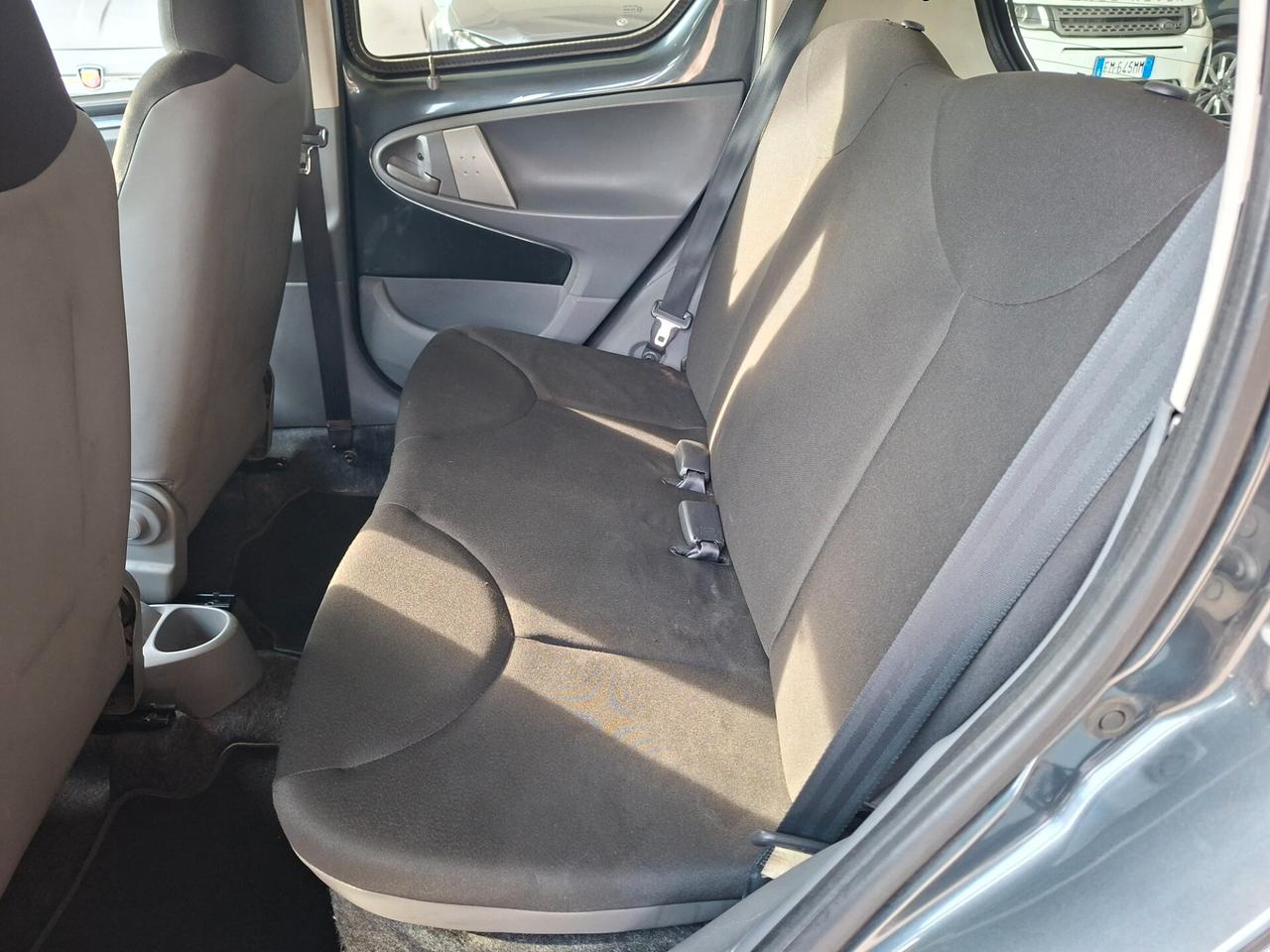 Toyota Aygo 1.0 5porte DA NEOPATENTATI