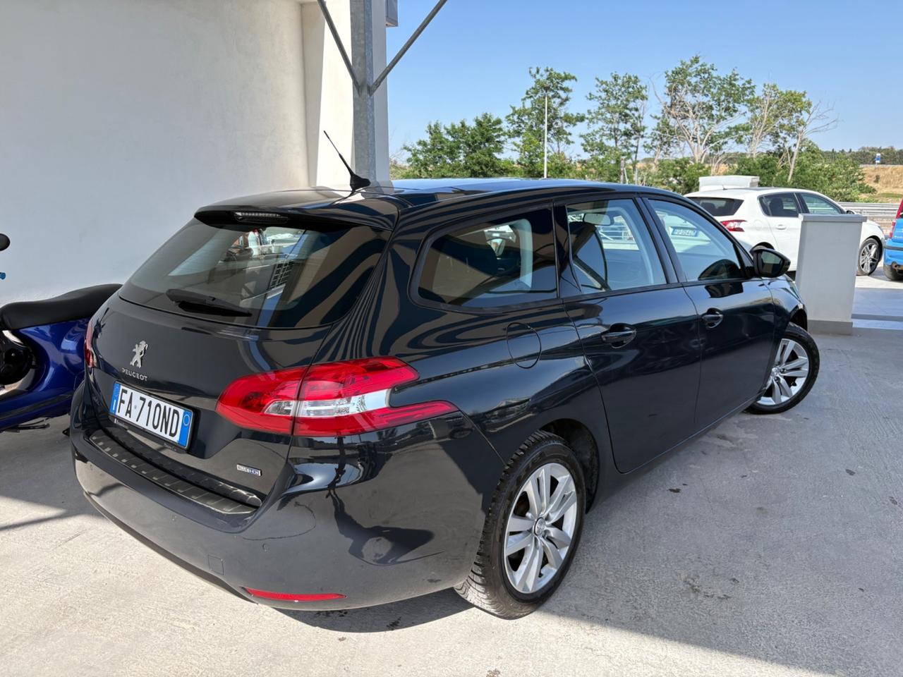 Peugeot 308 BlueHDi 120 S&S EAT6 Business