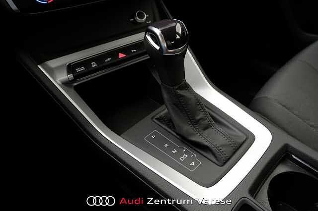 Audi Q3 45 TFSI-E 245CV Stronic Business