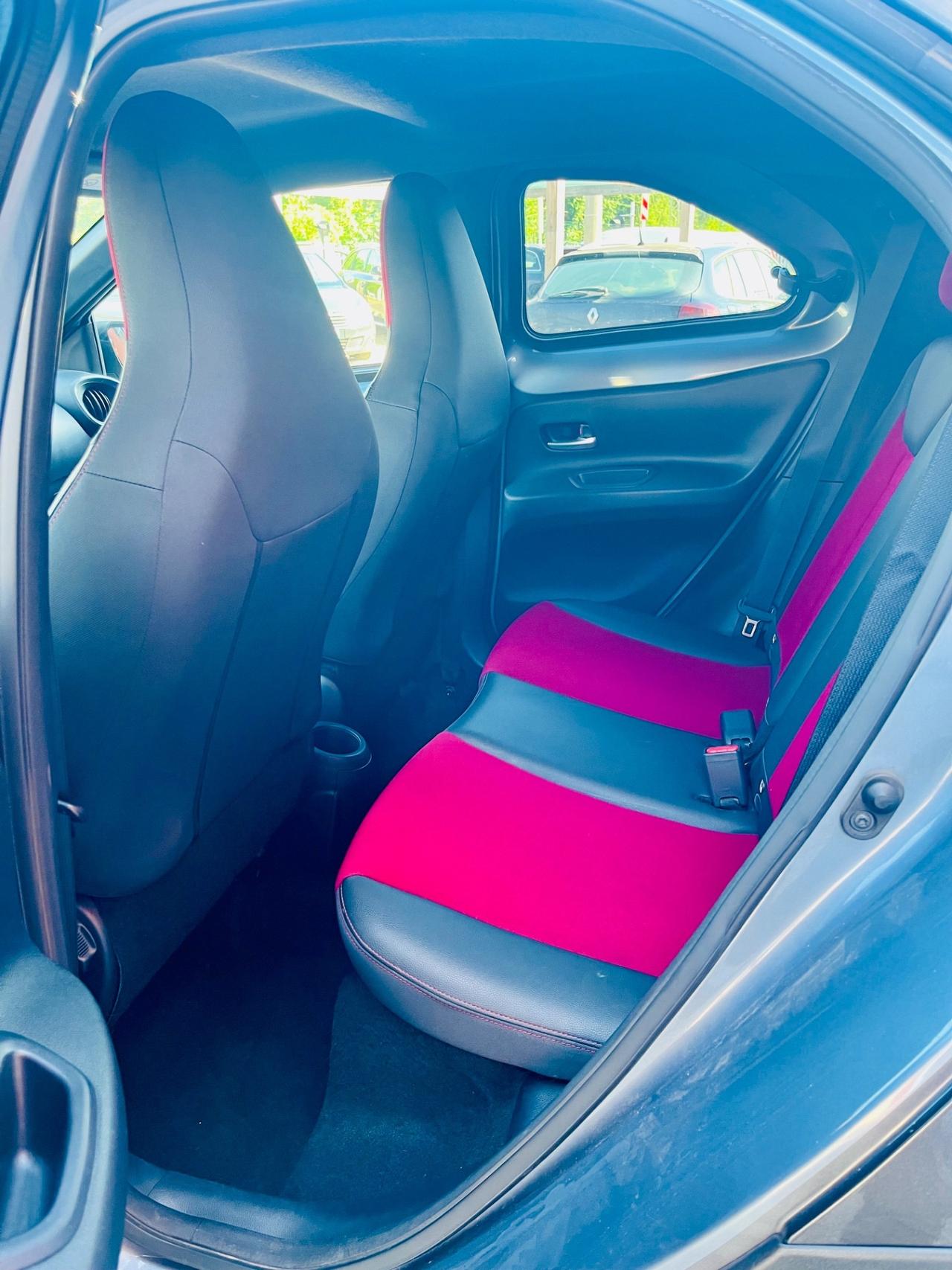 Toyota Aygo X 1.0 VVT-i 72 CV 5p. Undercover