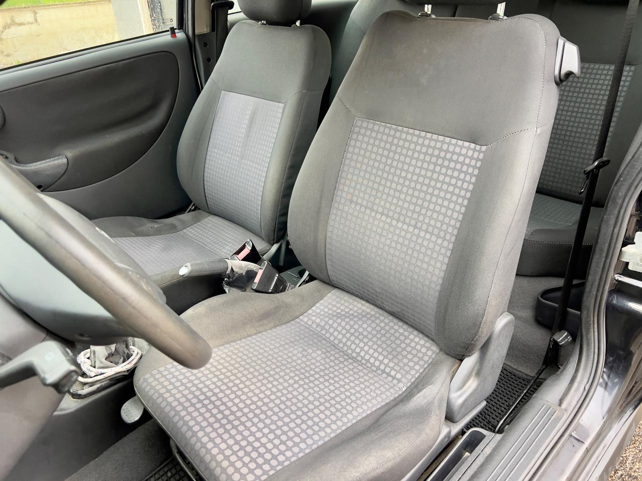 Opel Corsa 1.2i 16V cat 3 porte Club