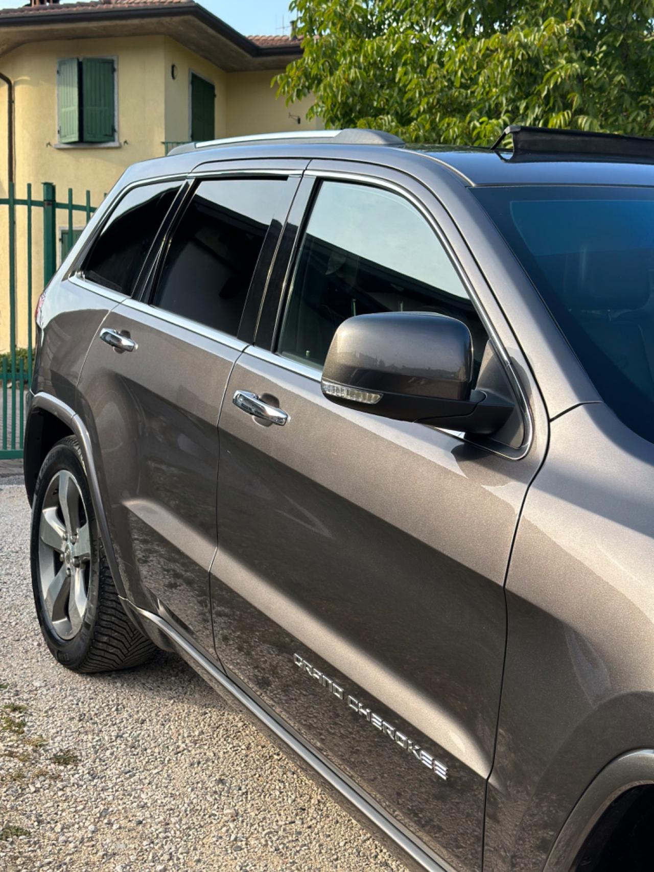 Jeep GRAND CHEROKEE 3.0 V6 CRD 250 CV MTJ OVERLAND