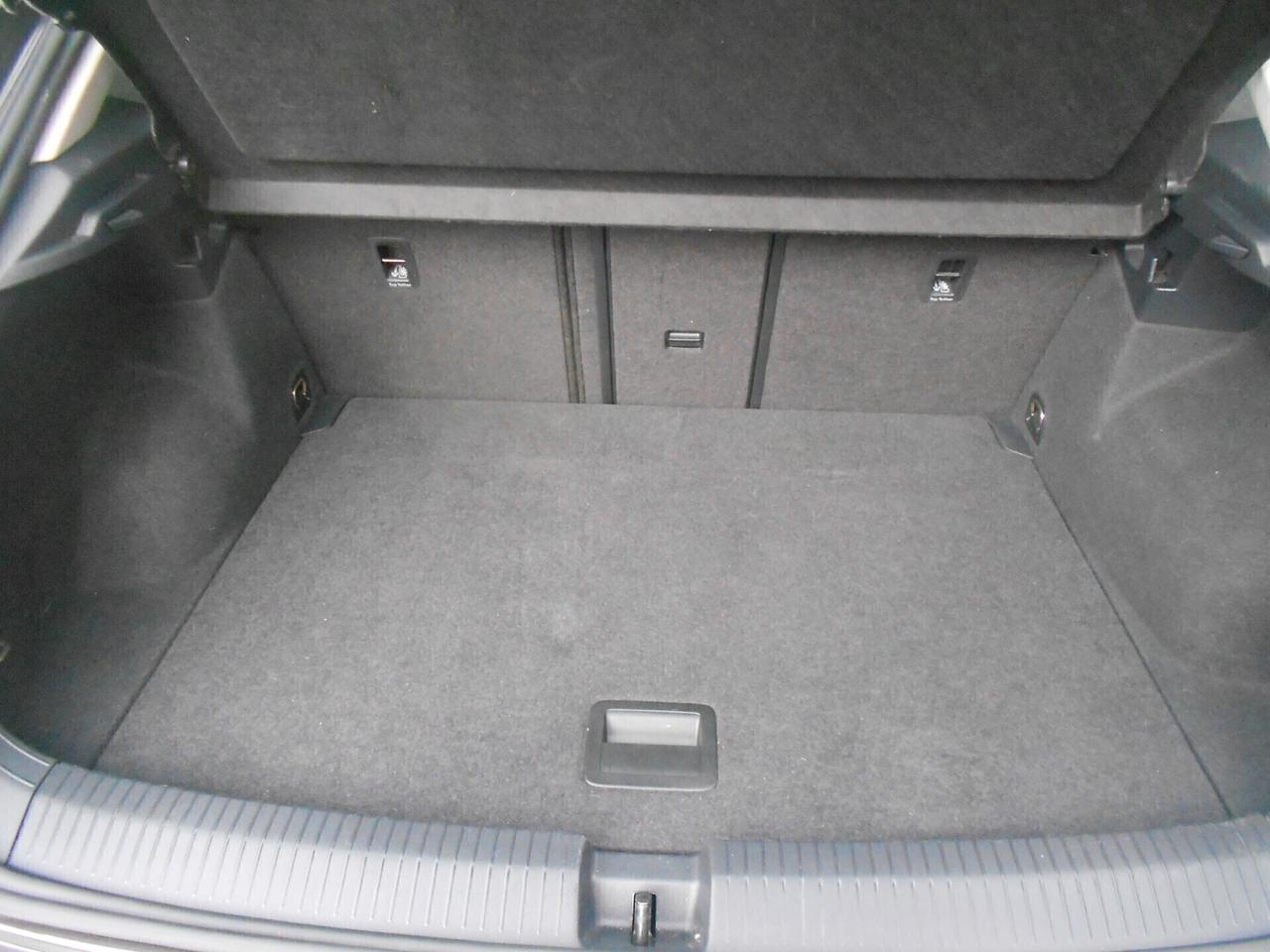 T-ROC 2.0TDI(BI-COLOR,DSG-NAVI)E6D-TEMP,150cv