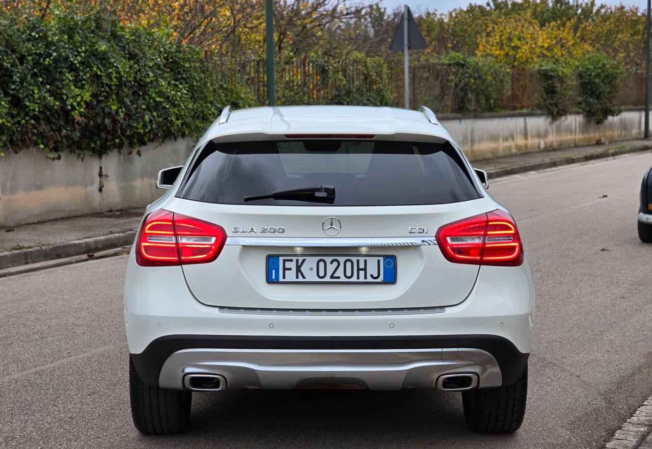 MERCEDES GLA 200 PREMIUM AUTOMATICA NUOVISSIMA