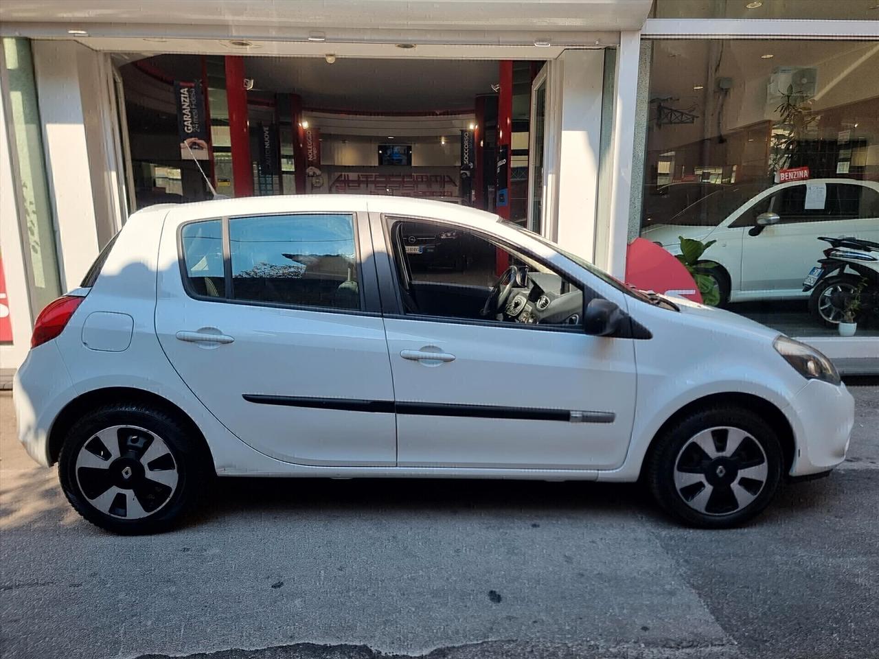 Renault Clio 1.2 16 V 5 porte Dynamique