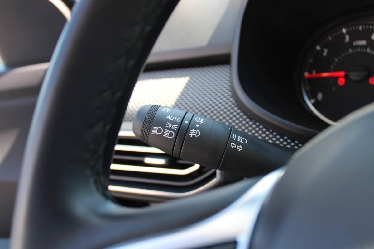 Dacia Sandero 1.0 sce Comfort 65cv con CarPlay