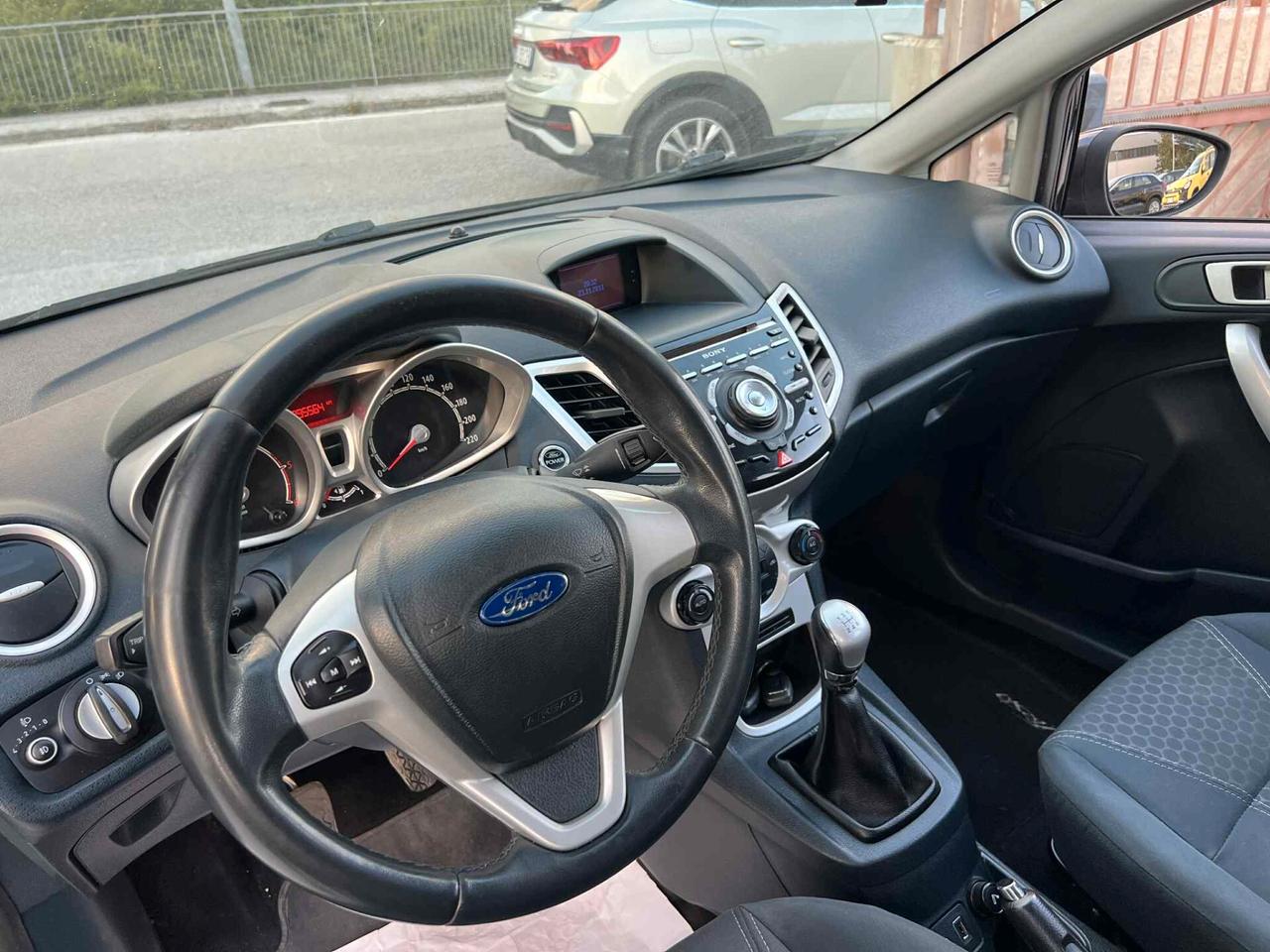 Ford Fiesta 1.4 TDCi 70CV 5pTitanium