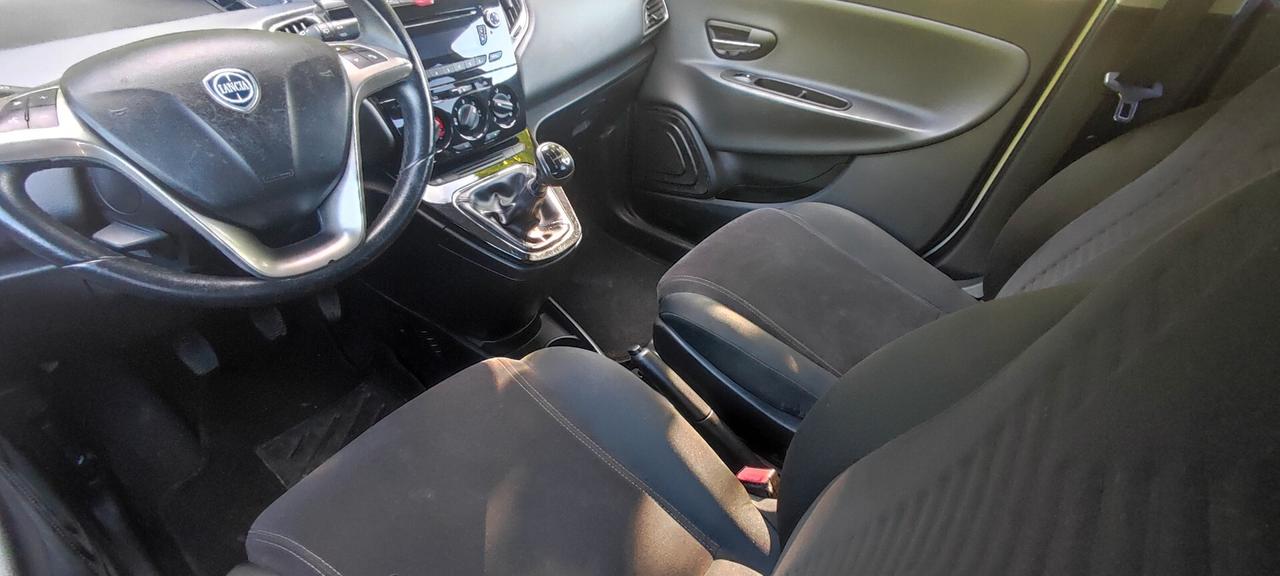 Lancia Ypsilon 1.3 MJT 16V 95 CV 5 porte S&S Gold
