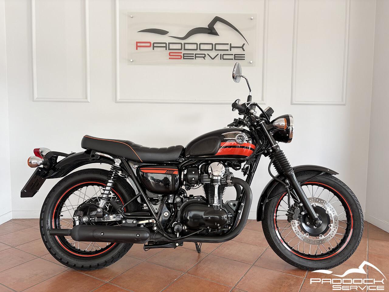 Kawasaki W 800 Special Edition Candy Cardinal Red