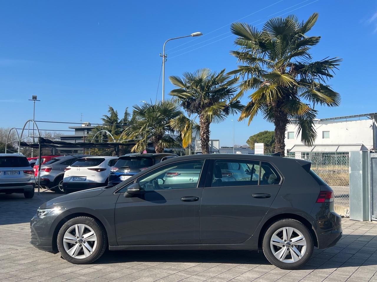 Volkswagen Golf 1.0 TSI EVO Life FINANZIABILE