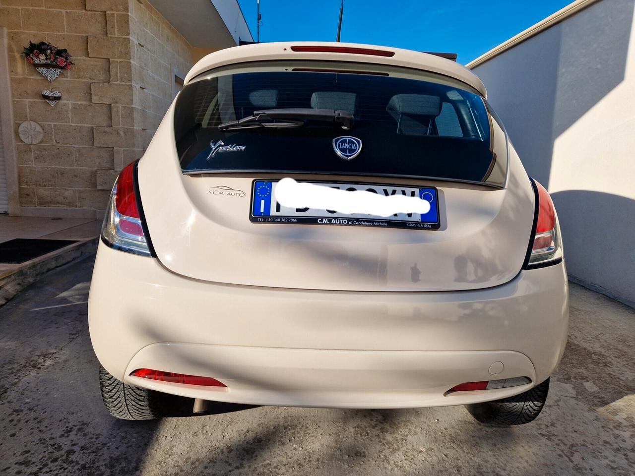 Lancia Ypsilon 1.2 69 CV 5 porte GPL Ecochic Silver