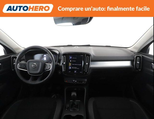 VOLVO XC40 T3 Momentum Pro