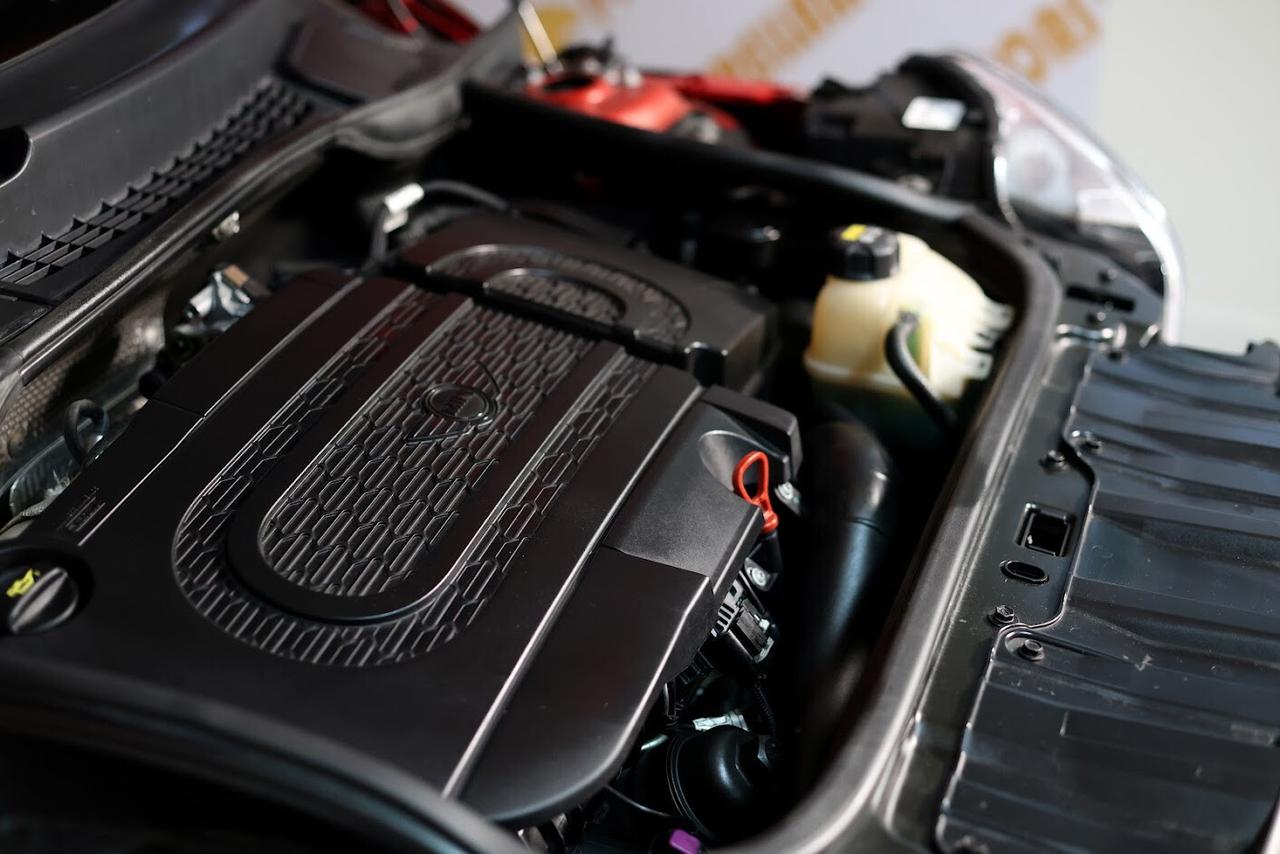 Mini Cooper D Countryman 1.6 Business auto pari al nuovo