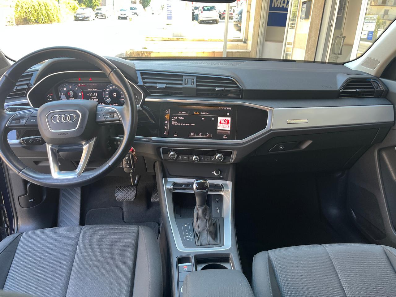 Audi Q3 35 TDI S tronic Business