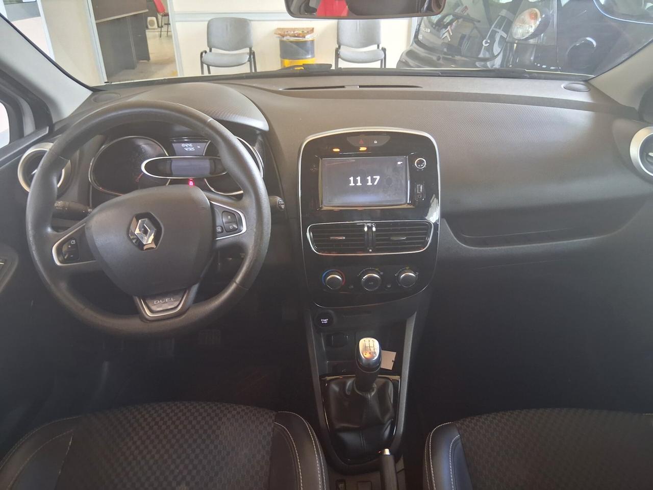 Renault Clio TCe 12V 75 CV 5 porte Duel