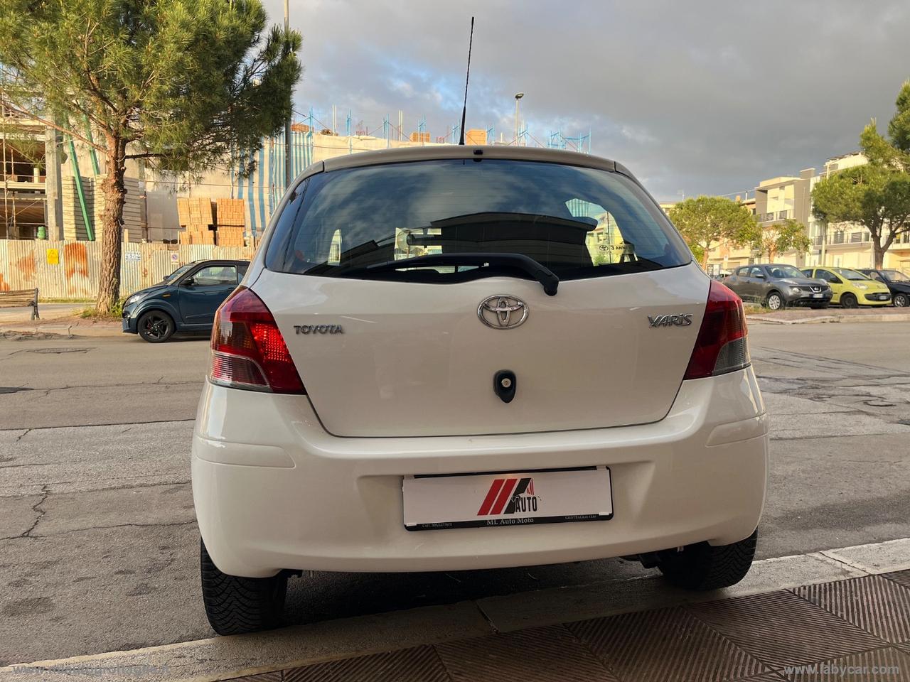 TOYOTA Yaris 1.4 D-4D 5p. Sol