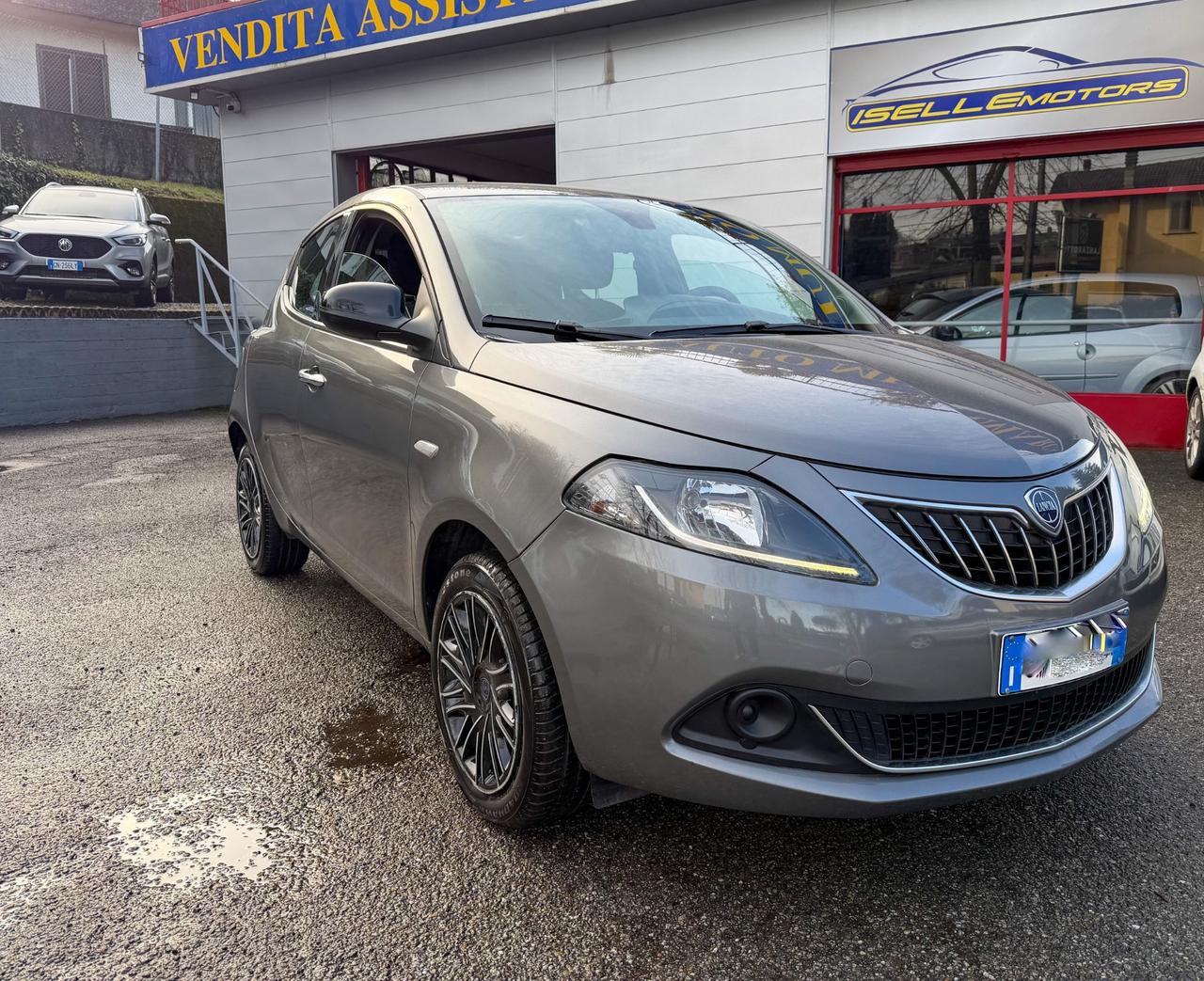 Lancia Ypsilon 1.0 FireFly 5 porte S&S Hybrid Silver