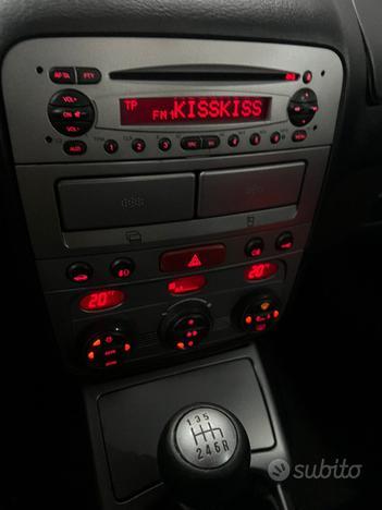 ALFA ROMEO GT 1.9 JTD MJT Distinctive