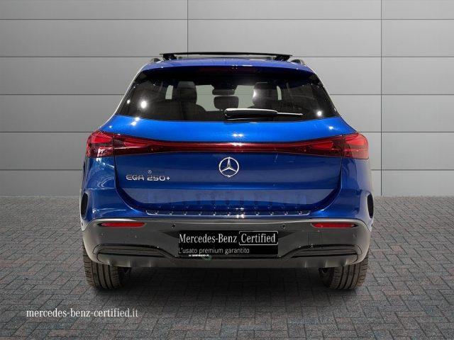 MERCEDES-BENZ EQA 250+ AMG Line Premium