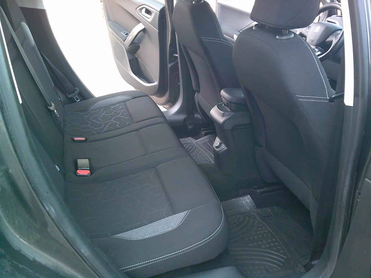 Peugeot 2008 PureTech 82 Active*Tagliandata*Ok Neopatentati*