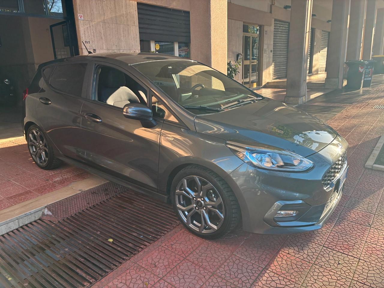 Ford Fiesta 1.0 5p ST-Line perfetta garantita-2020