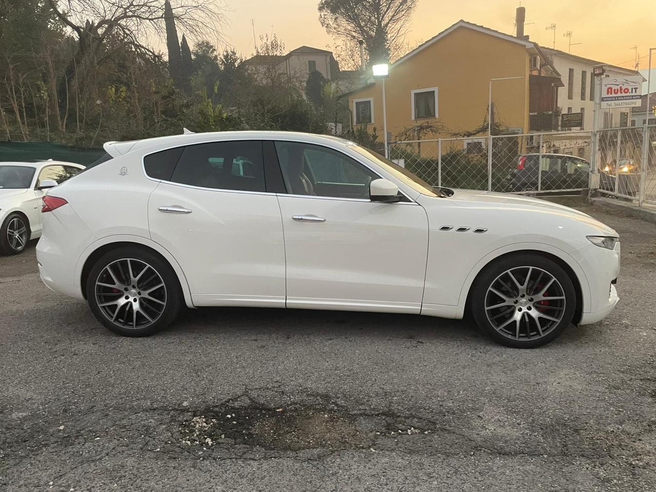 Maserati Levante - Tetto panoramico