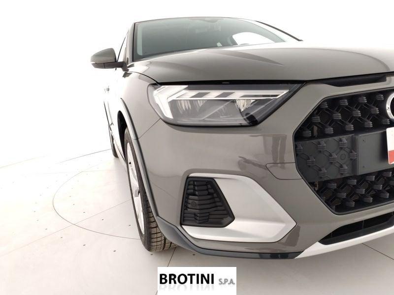 Audi A1 Sportback Allstreet 35 TSI S Tronic Identity Contrast