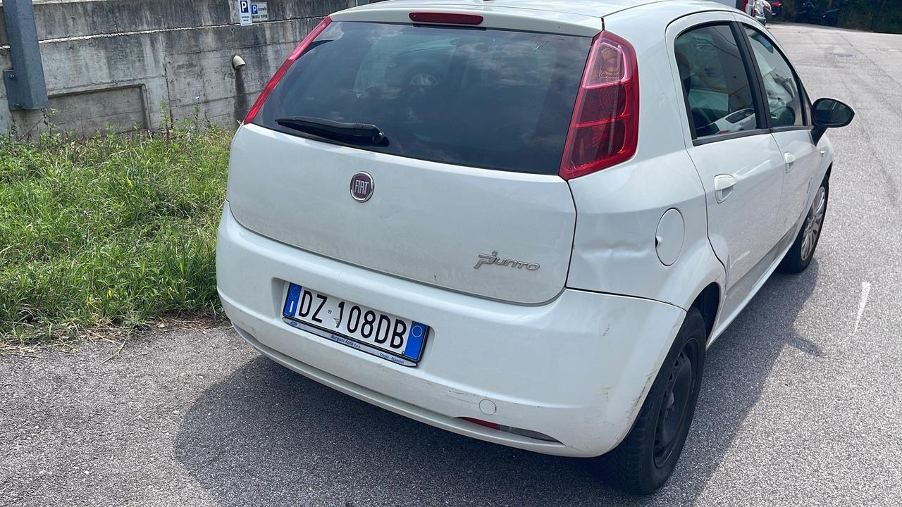 Grande Punto 1.4 GPL 5 porte SI NEOPATENTATI